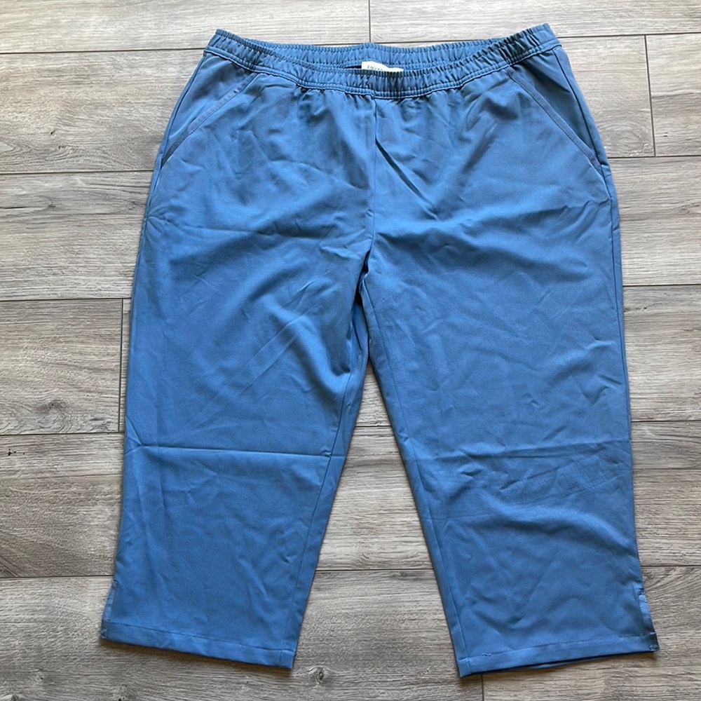 Emily Daniels Blue Pull on Solid Capri Slash Pockets Side Slits size XL